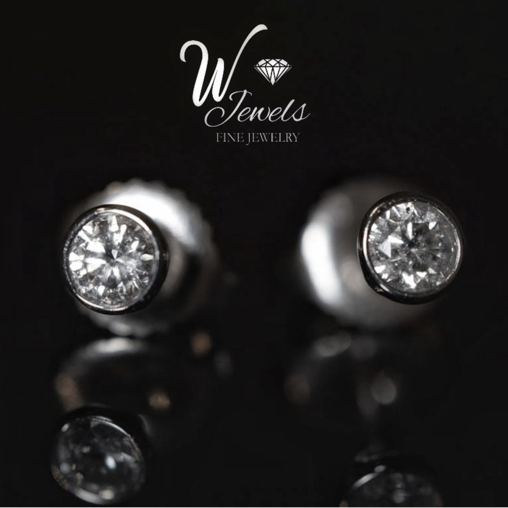 14K white gold natural diamond stud earrings .35 carats